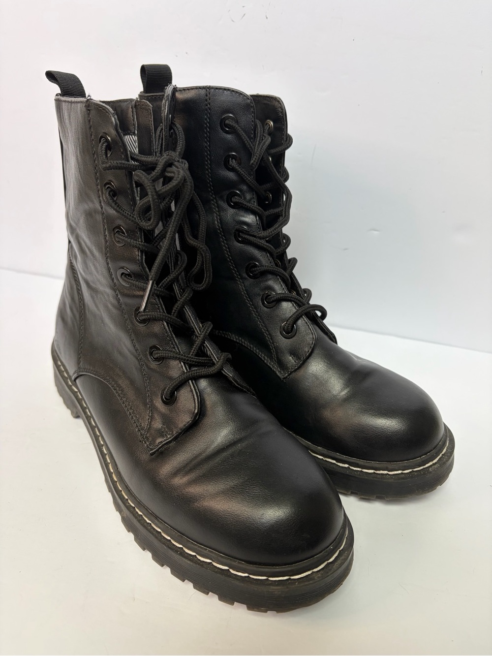 SM New York Women’s Lace Up Boots 8M Roma